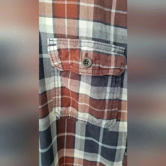 Abercrombie & Fitch button-down flannel, men's size XXL maroon navy blue & white - Picture 7 of 11